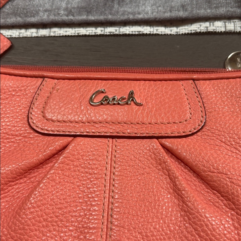 Beautiful zip coach wristlet. Silver hardware places for credit cards and cash - Picture 2 of 8